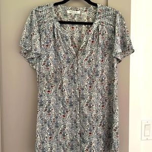 Flowy floral short sleeve blouse